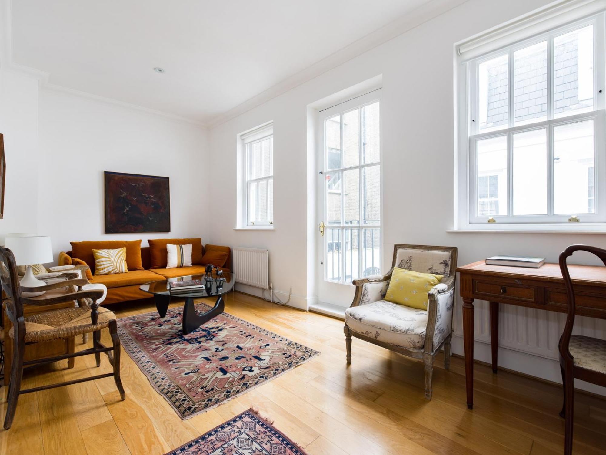 Pass The Keys Stylish 3 Bedroom House In A Quiet Mews By Tube Hébergement de vacances