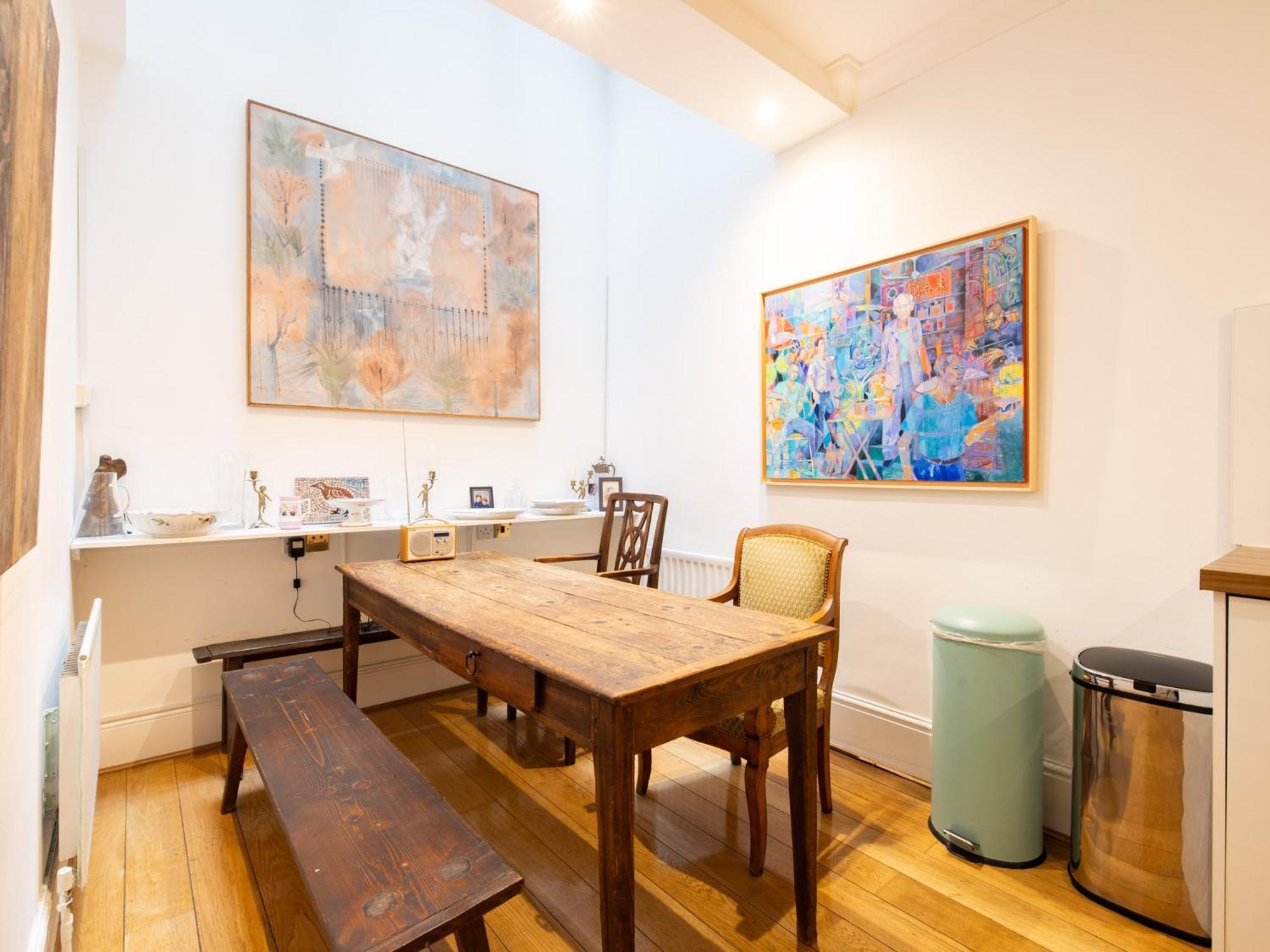 Pass The Keys Stylish 3 Bedroom House In A Quiet Mews By Tube