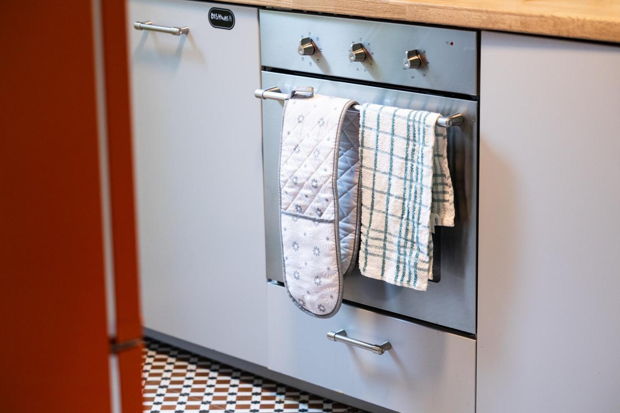 Apartamento 20 Percent Off -Promo Genius Offers-Citycenter Londonbridge Apartment With Parking-Wifi-Sleeps7-4Beds-Netflix-Family!