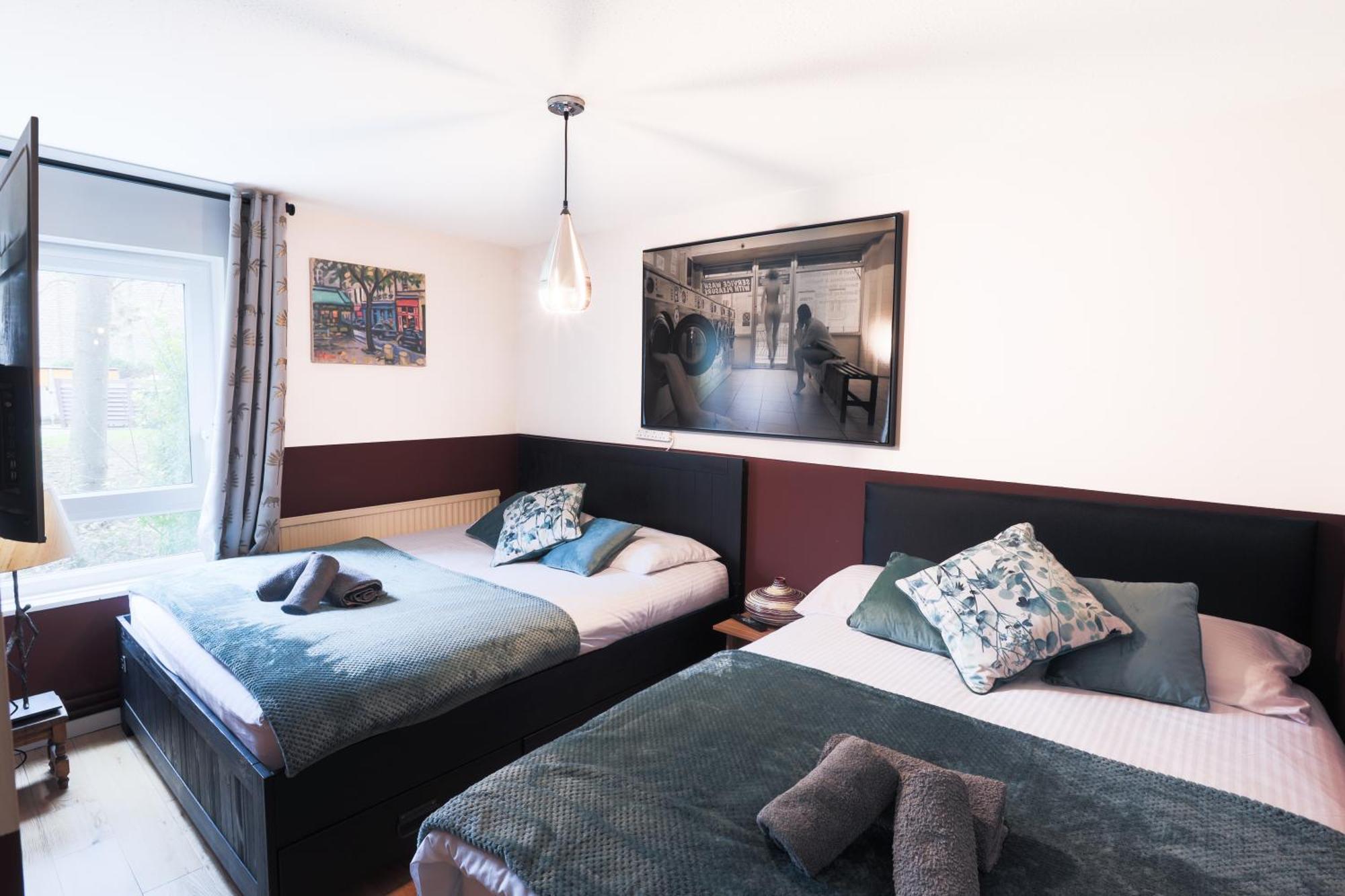 Apartamento 20 Percent Off -Promo Genius Offers-Citycenter Londonbridge Apartment With Parking-Wifi-Sleeps7-4Beds-Netflix-Family! Londres
