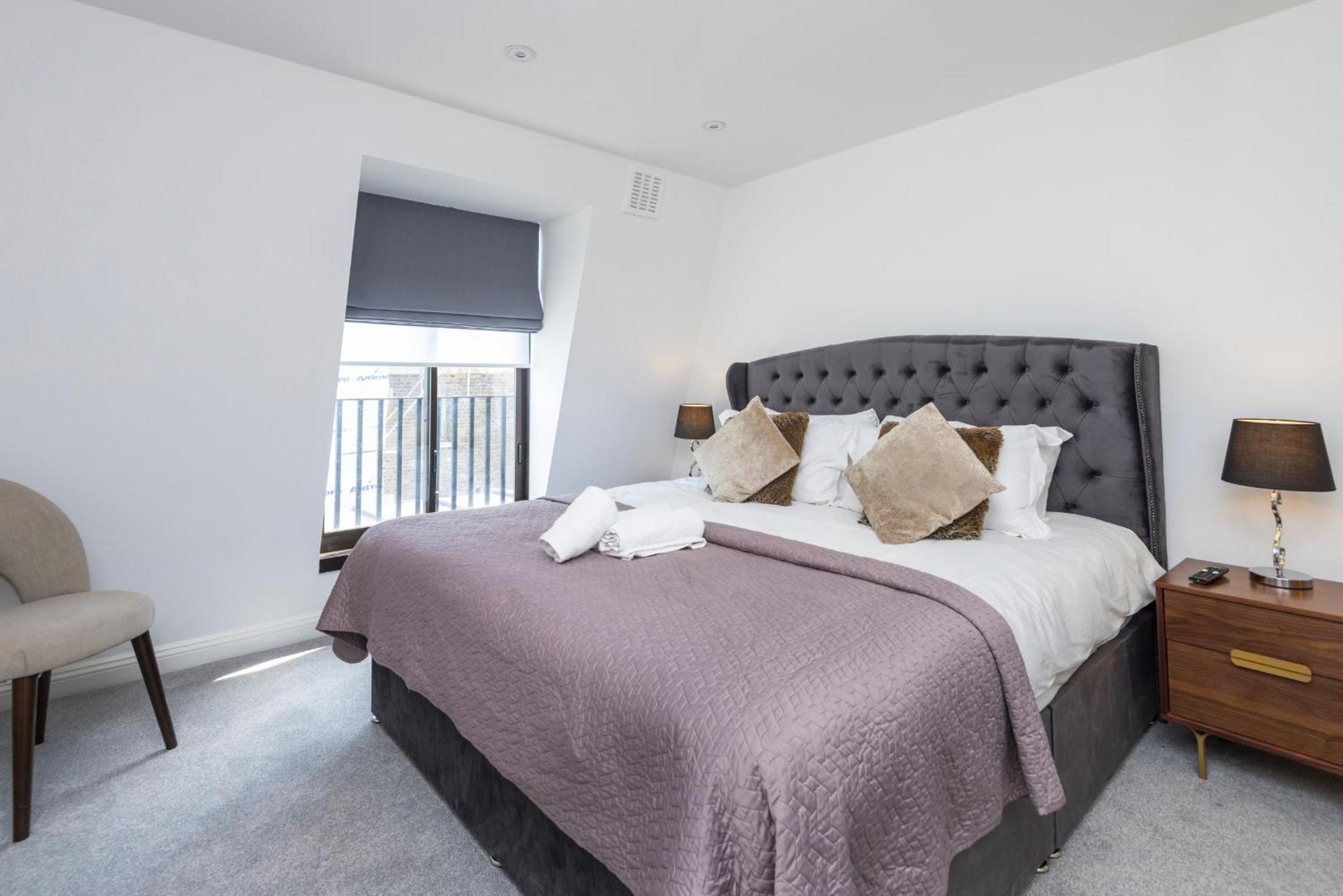 Elegant Mayfair 5 *