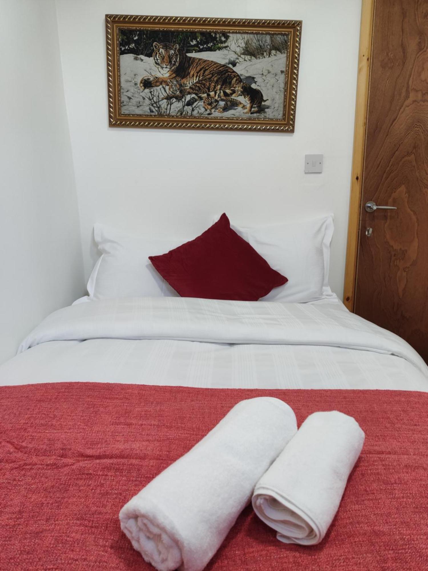 Tower Bridge Roomzzzz Londres