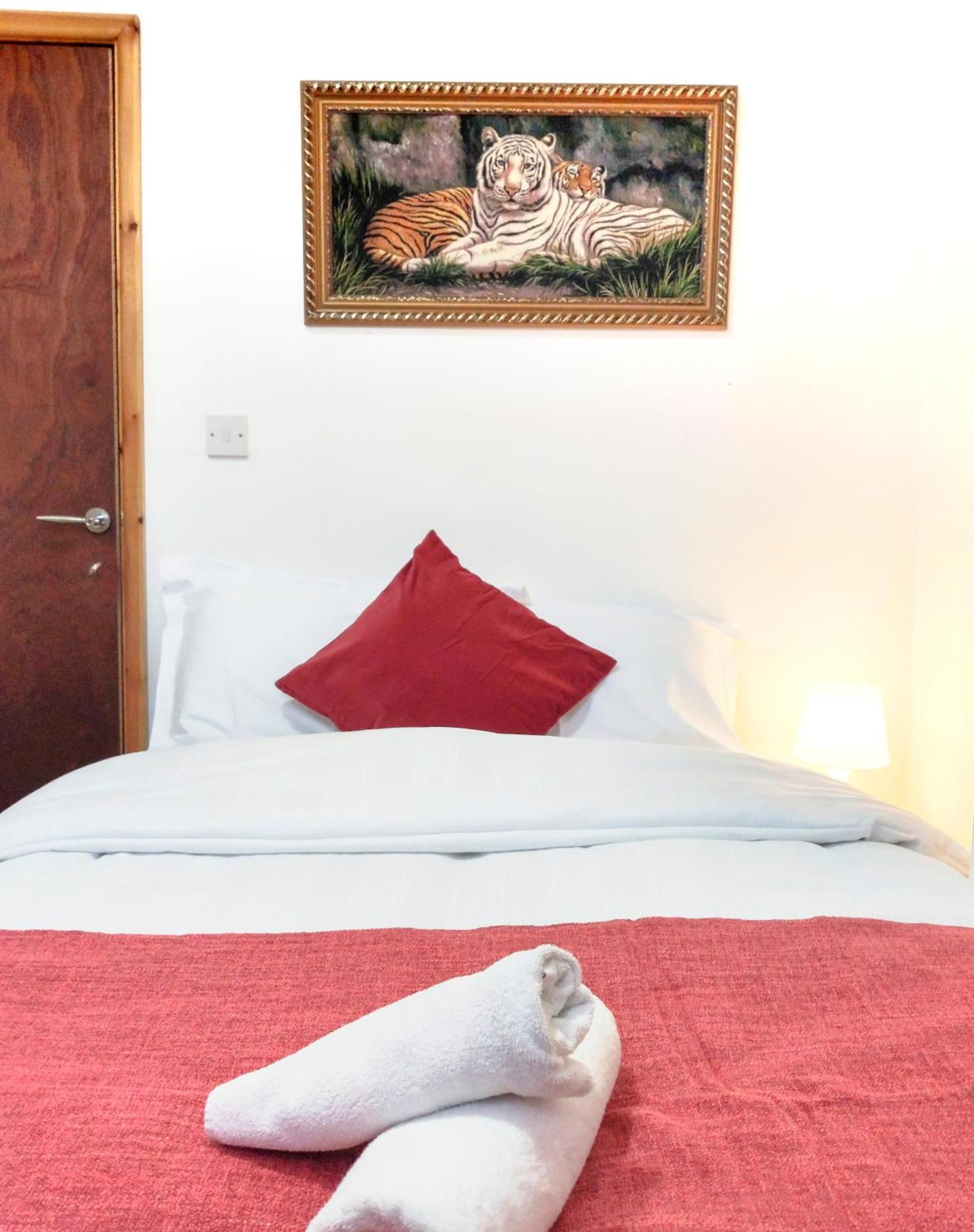 Tower Bridge Roomzzzz Londres