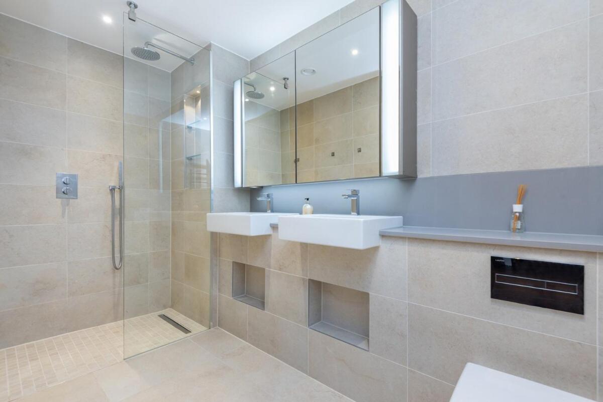 Lexington Devereux Residences *