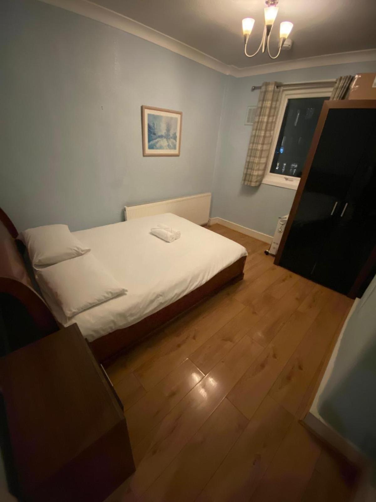 4 Bedroom & 2 Bedroom *
