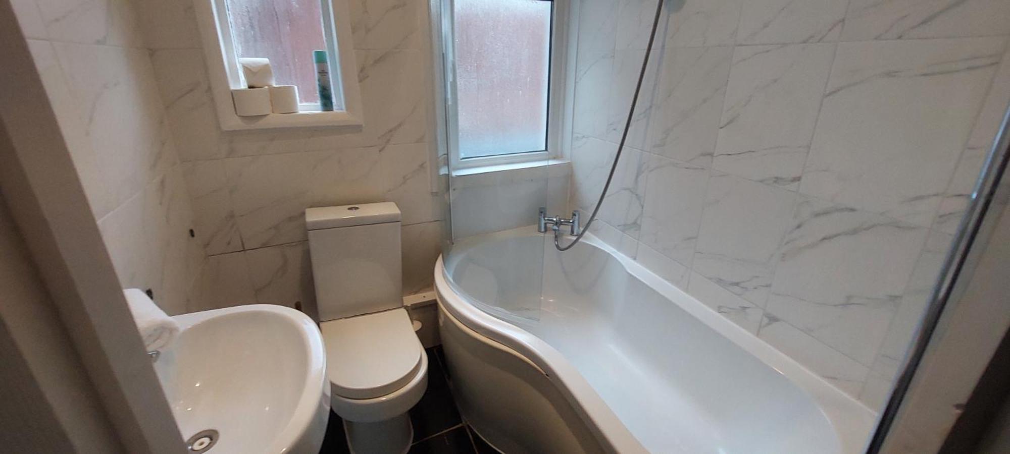 4 Bedroom & 2 Bedroom Londres