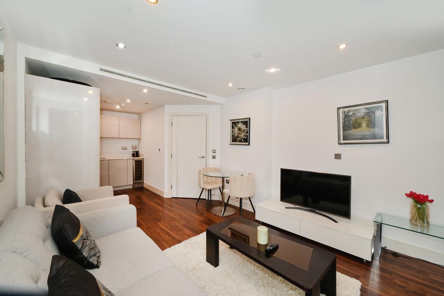 Tower Bridge - Balcony - Ac - Heated Floor - Fast Wifi - Luxurylondonstays Apartment London