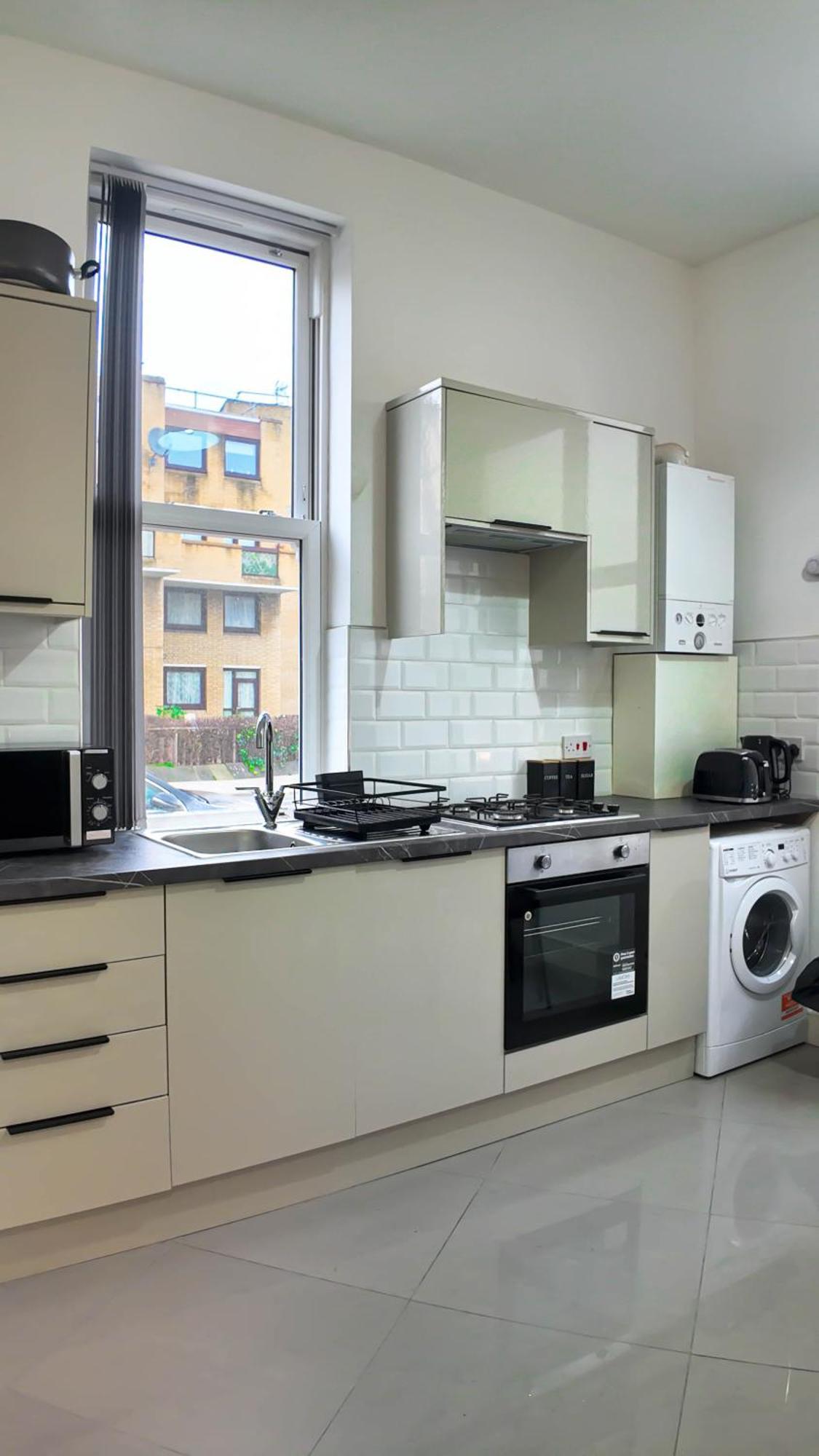 Spacious 2 Bed With Patio In Camden Wr201 Londres