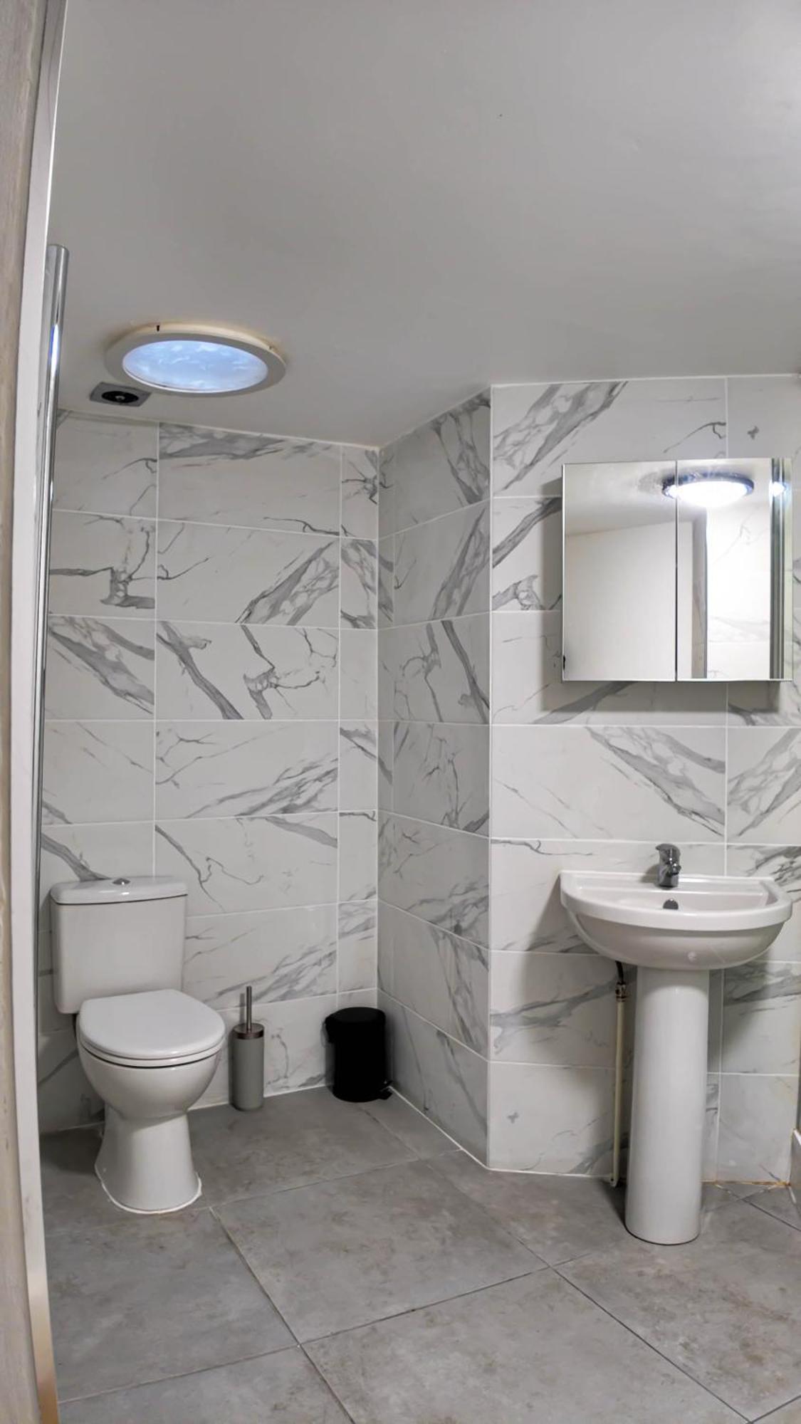 Spacious 2 Bed With Patio In Camden Wr201 * Londres