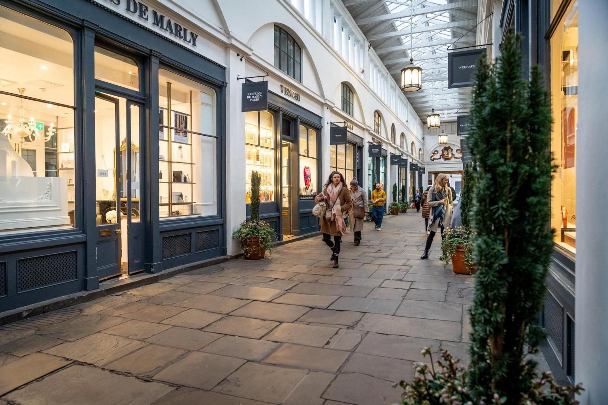 Cuthbert - Heart Of Covent Garden!