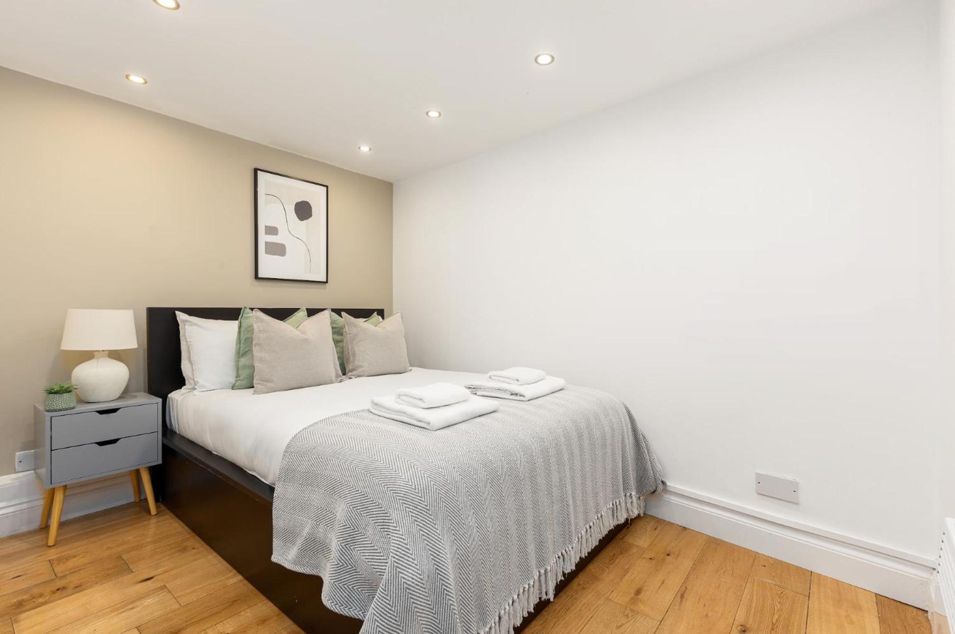 2 Bed Flat Near Camden Market