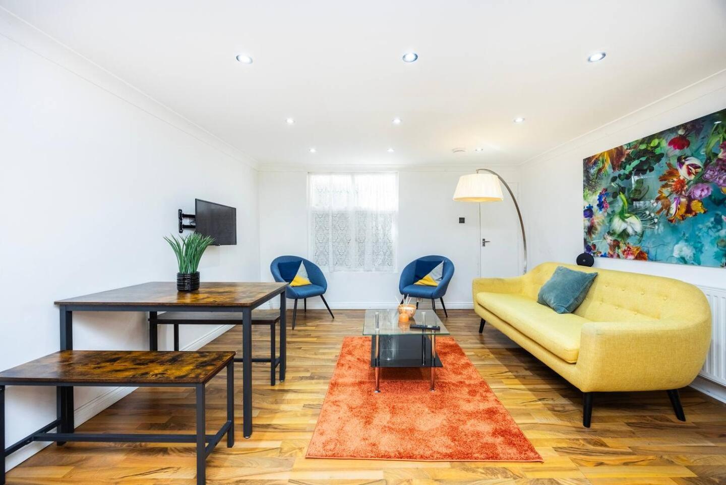 Modern - 5 Mins To Whitechapel Station Vakantiehuis Londen