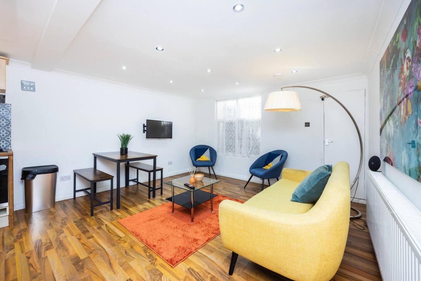 Vakantiehuis Modern - 5 Mins To Whitechapel Station *