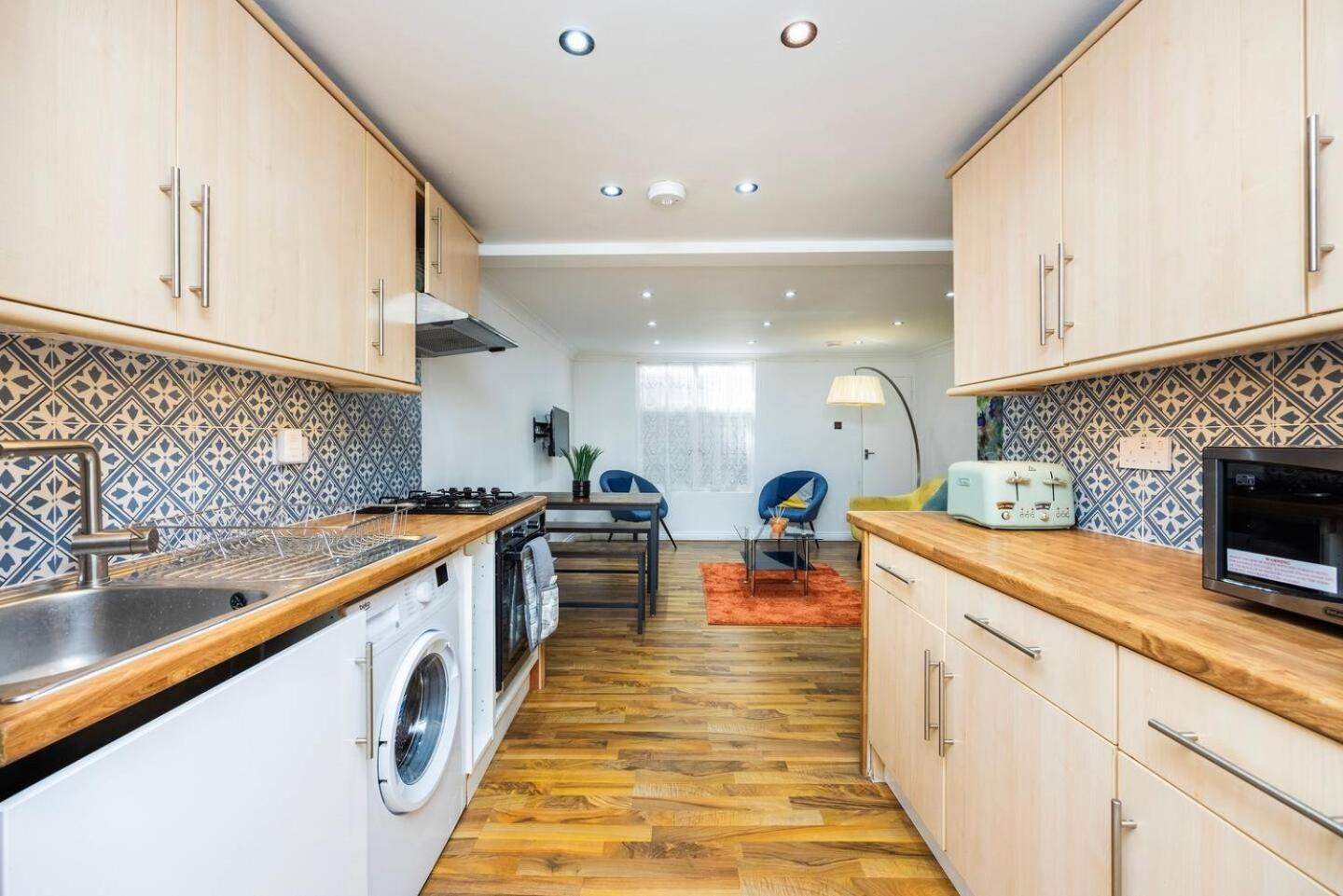 Modern - 5 Mins To Whitechapel Station * Londen