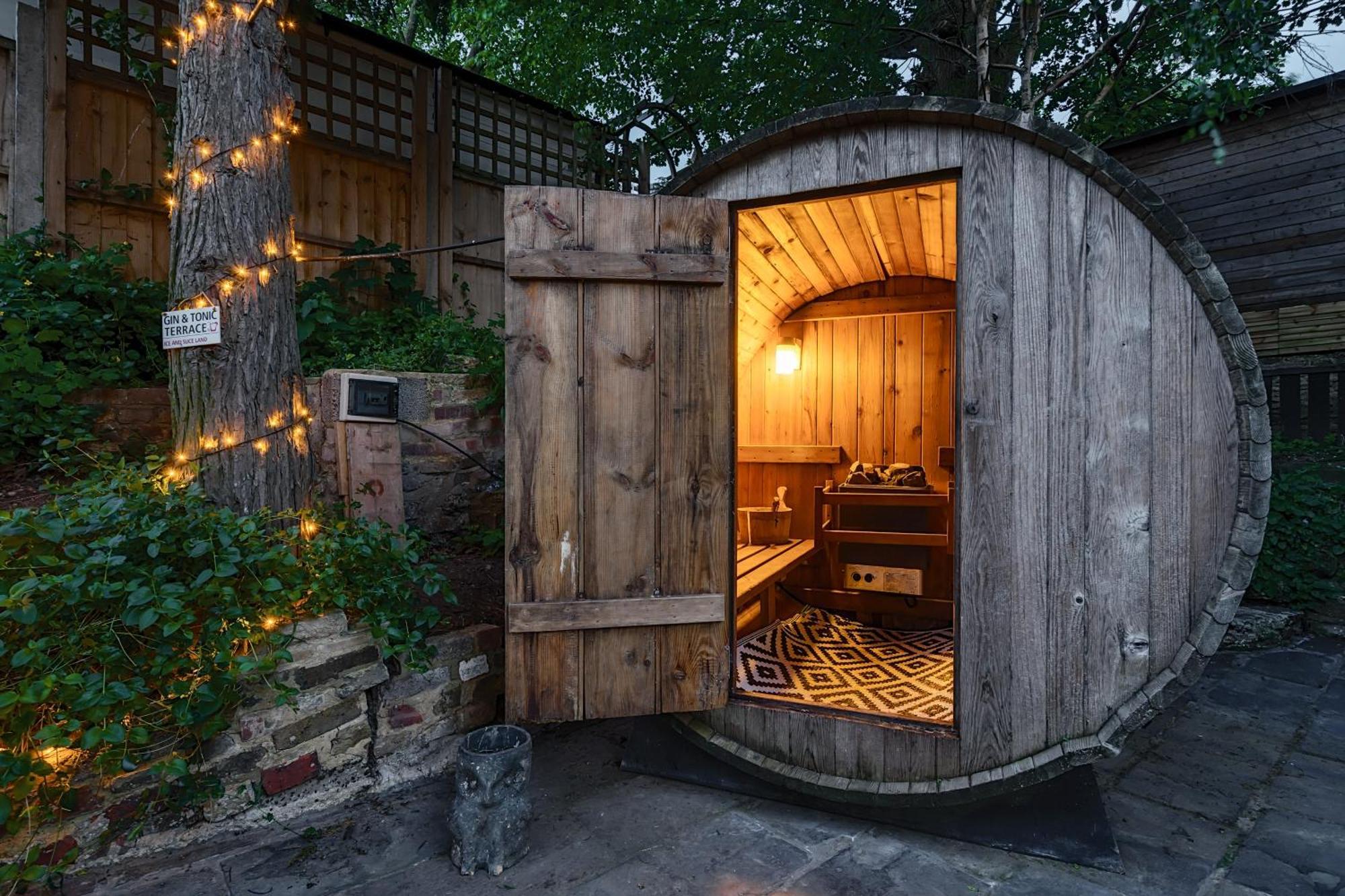 The Ridge London - Luxury Designer With Hot Tub And Sauna, Bexley Borough Of London Villa
