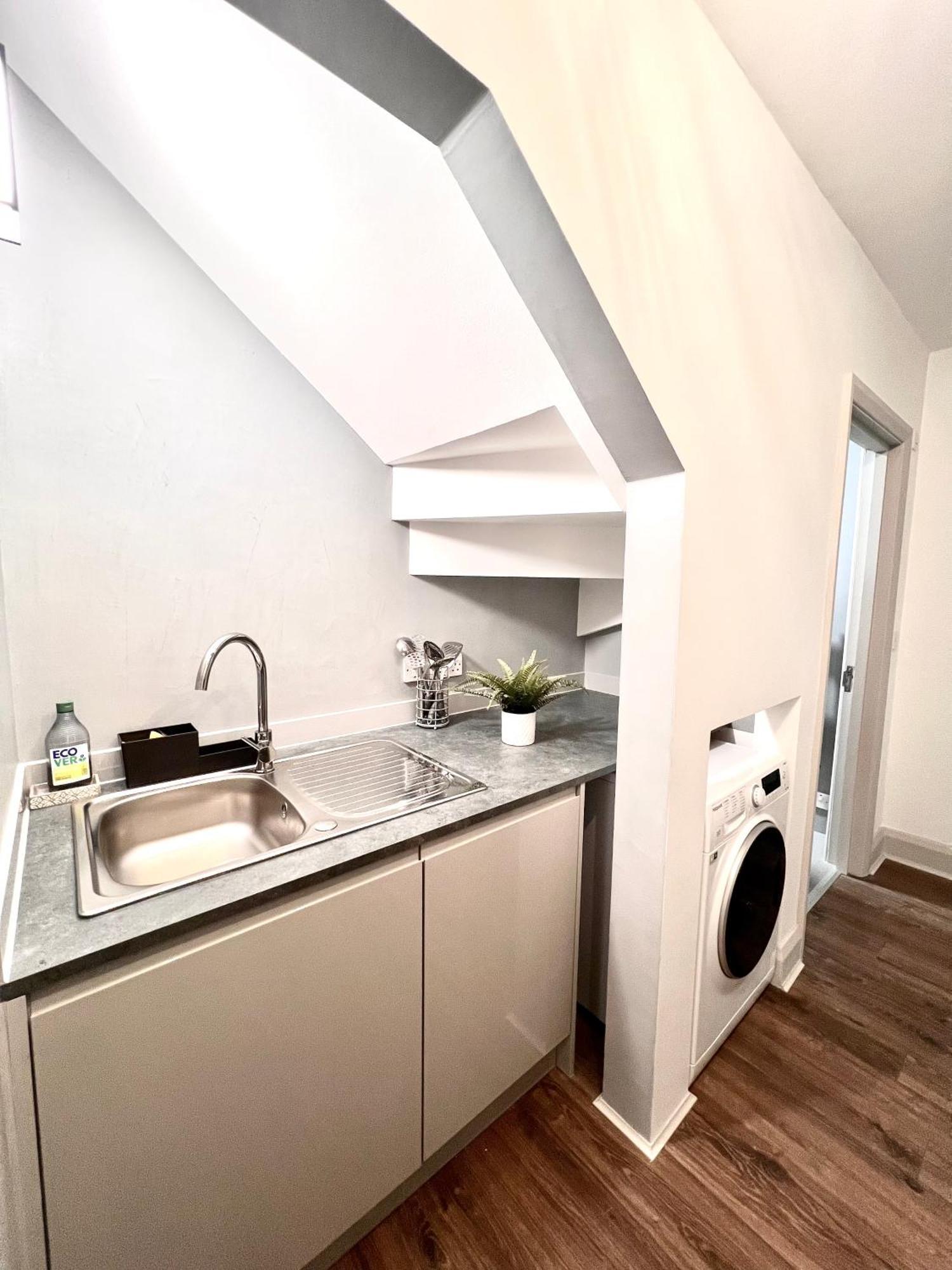 Fully Refurbed 2025 1 Minute To Old Street Station * Londres