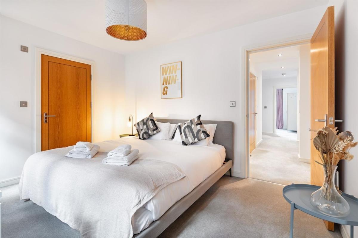 Eye ,split Level And Private Patio,sleeps 6 * Londres