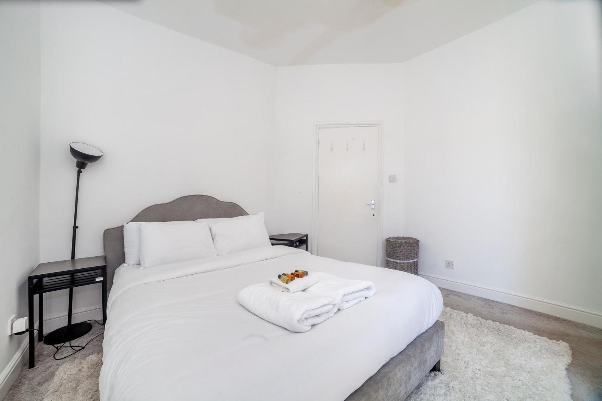 New Listing! Calming 2br Near Park, Herne Hill Appartement Londres