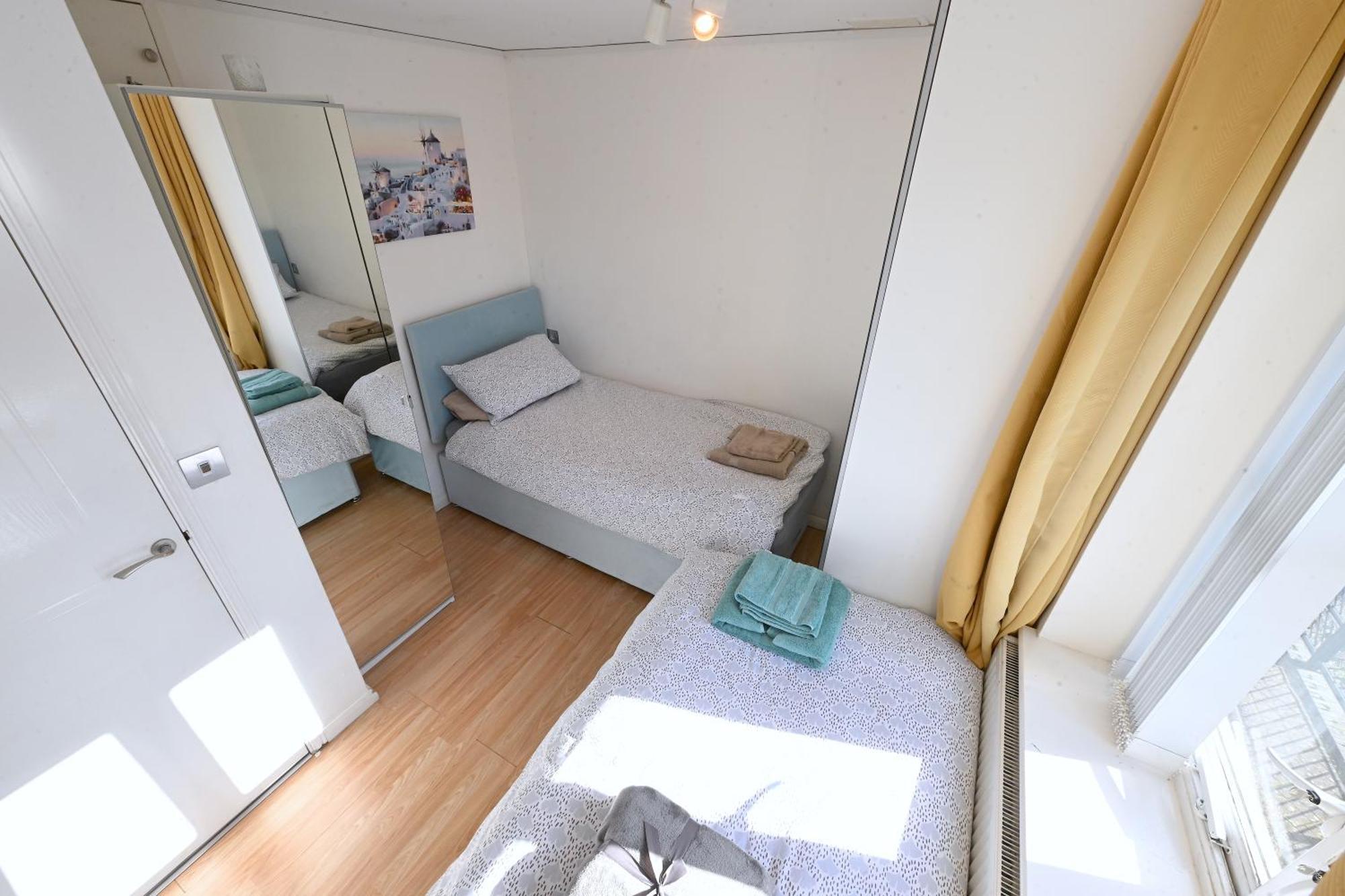 Unique 2-bedroom With River Views! Apartment *