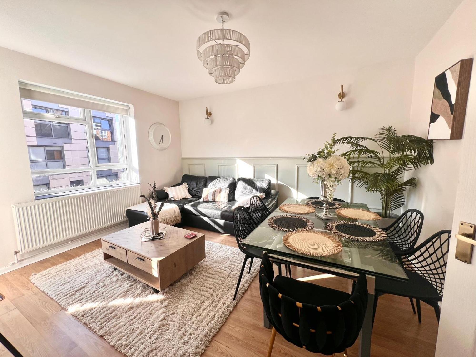 Apartamento 3 Minutes To Tower Of Trendy Shoreditch Recently Refurbished 3 Bedrooms Sleeps 8 *