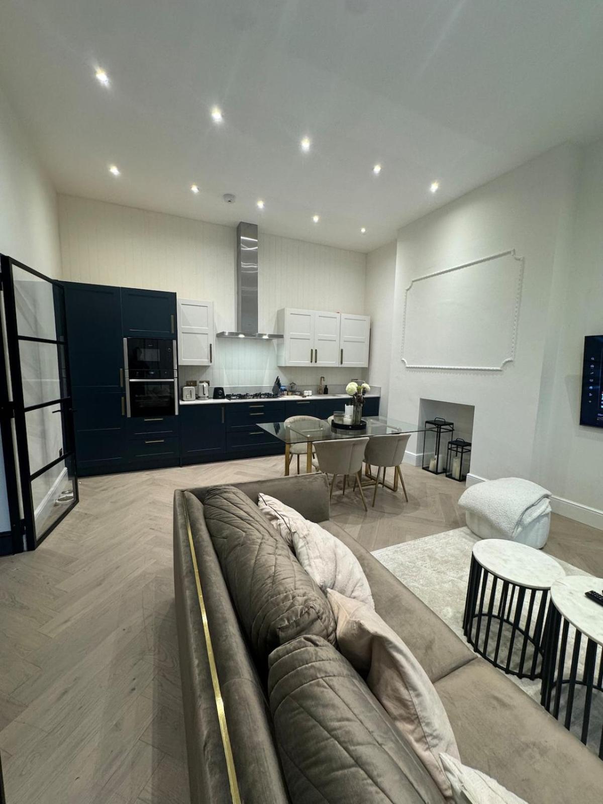 Apartment The Location! Holland Park