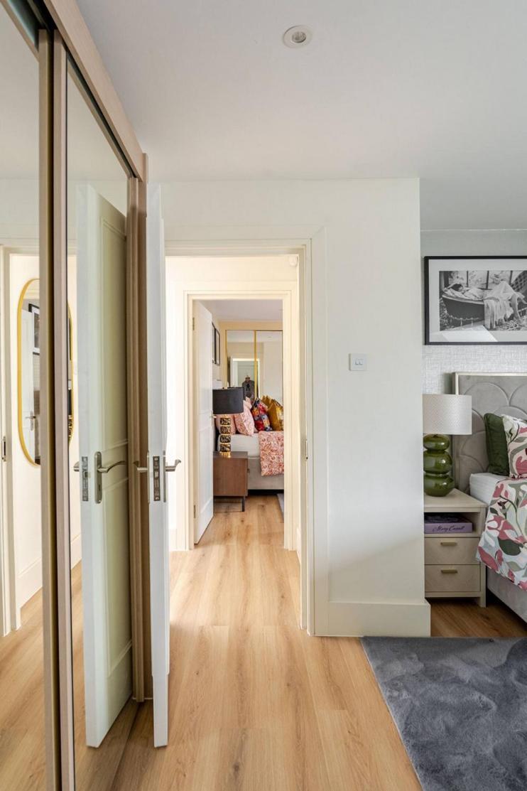 Floor Luxury Penthouse - Sleeps 6 *