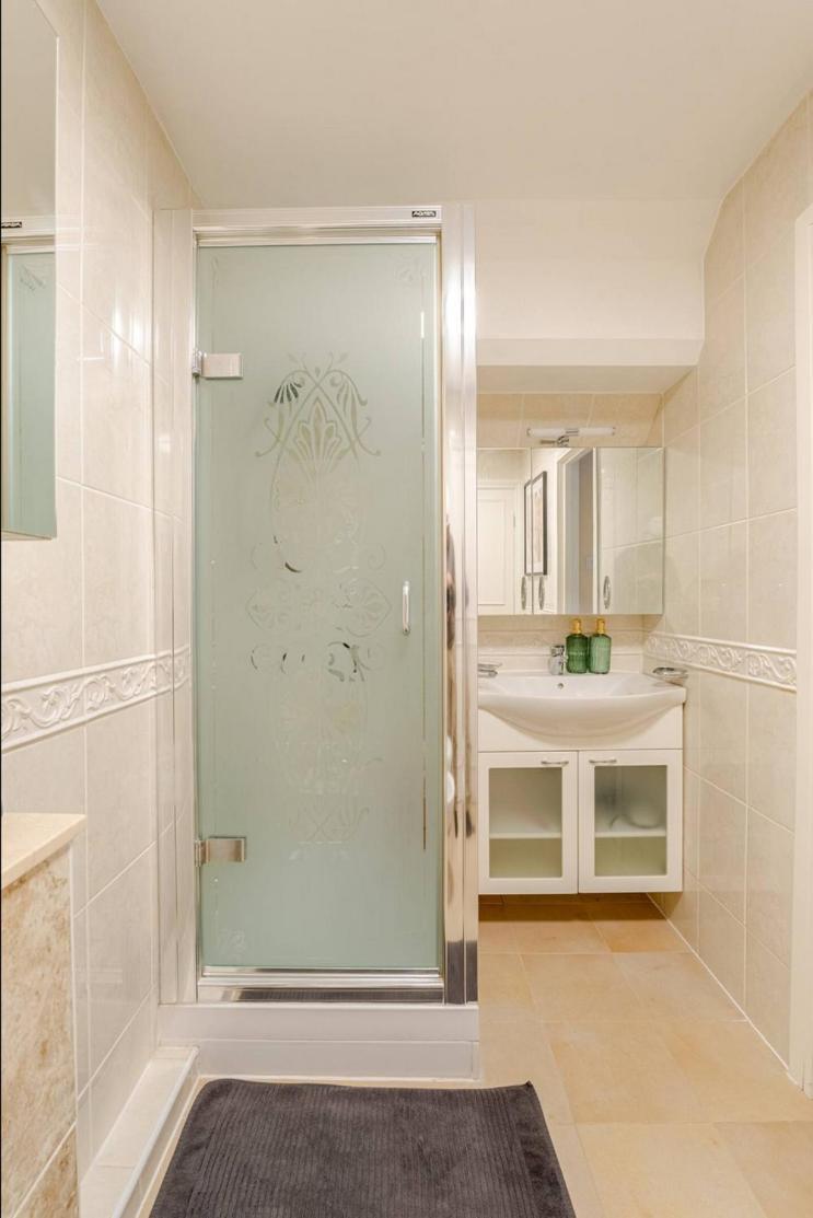 Floor Luxury Penthouse - Sleeps 6 Appartement