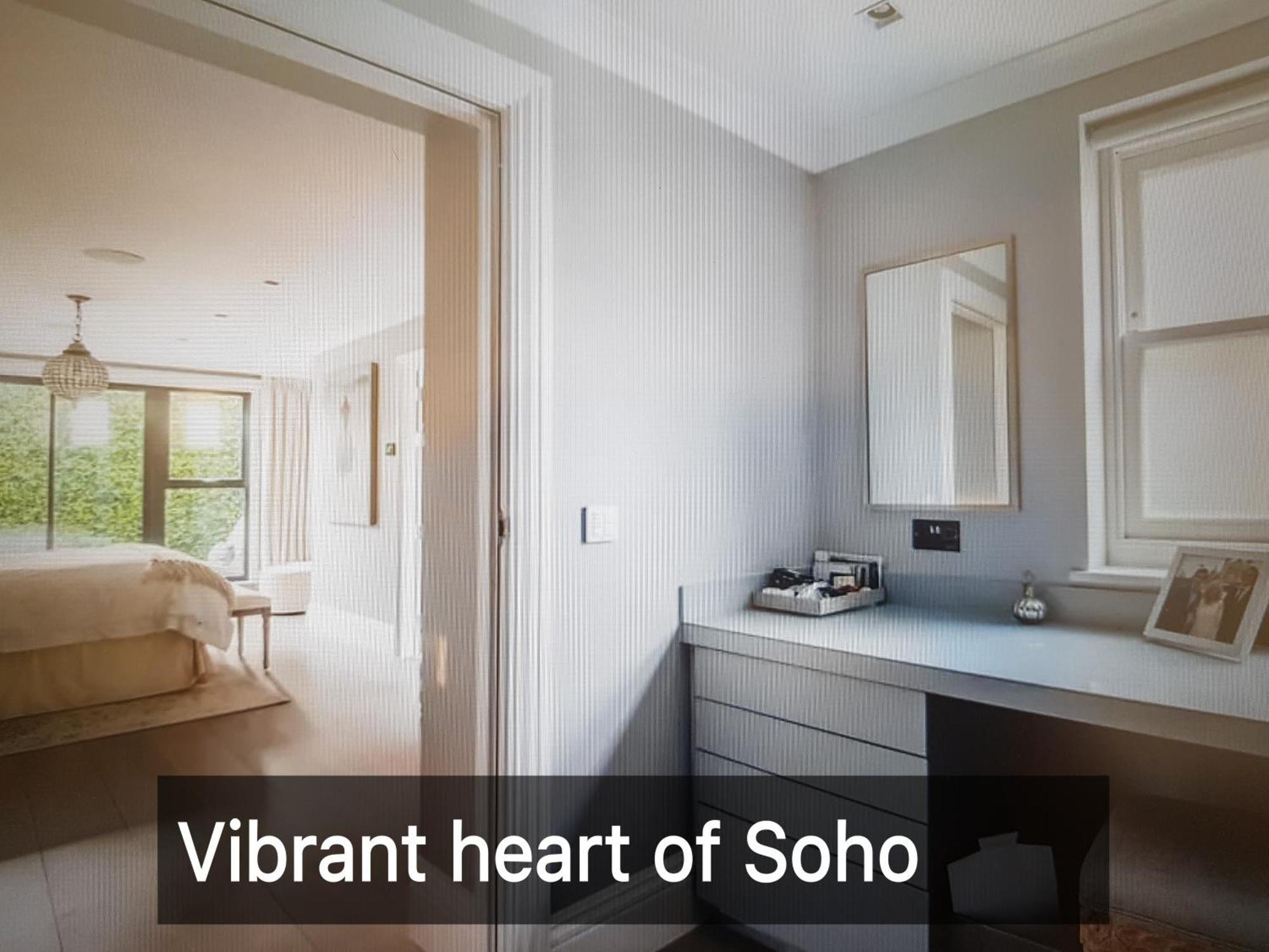 Vibrant Heart Of Soho * Londres