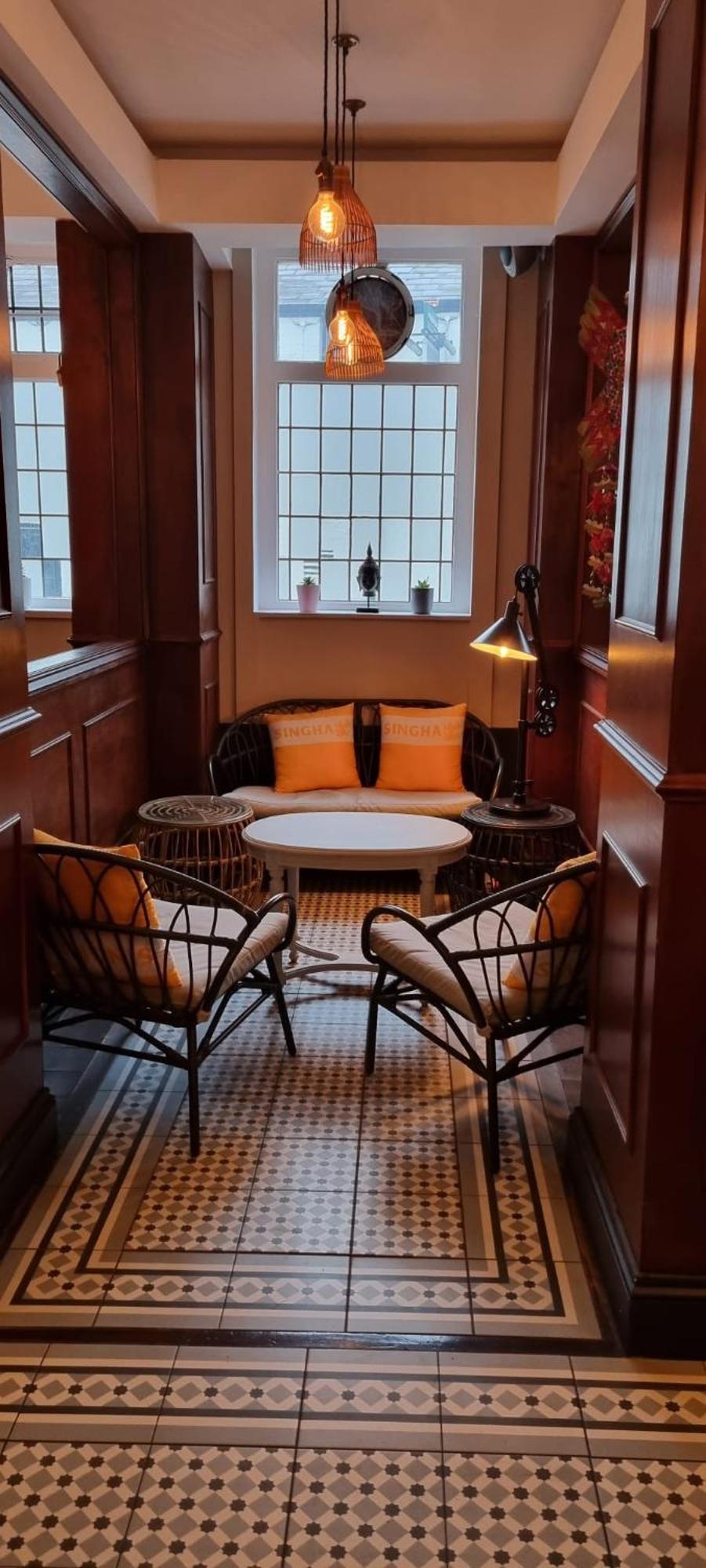 Place To In Thames Ditton Appartement Londres