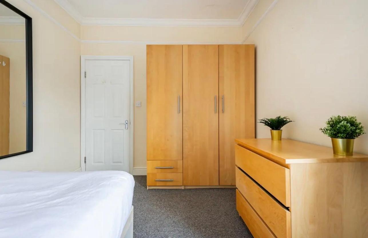 Lovely 3-bed 20 Minutes To