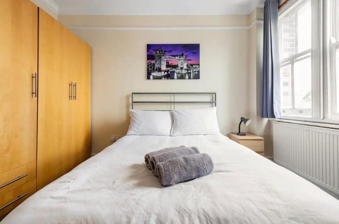 Apartment Lovely 3-bed 20 Minutes To London