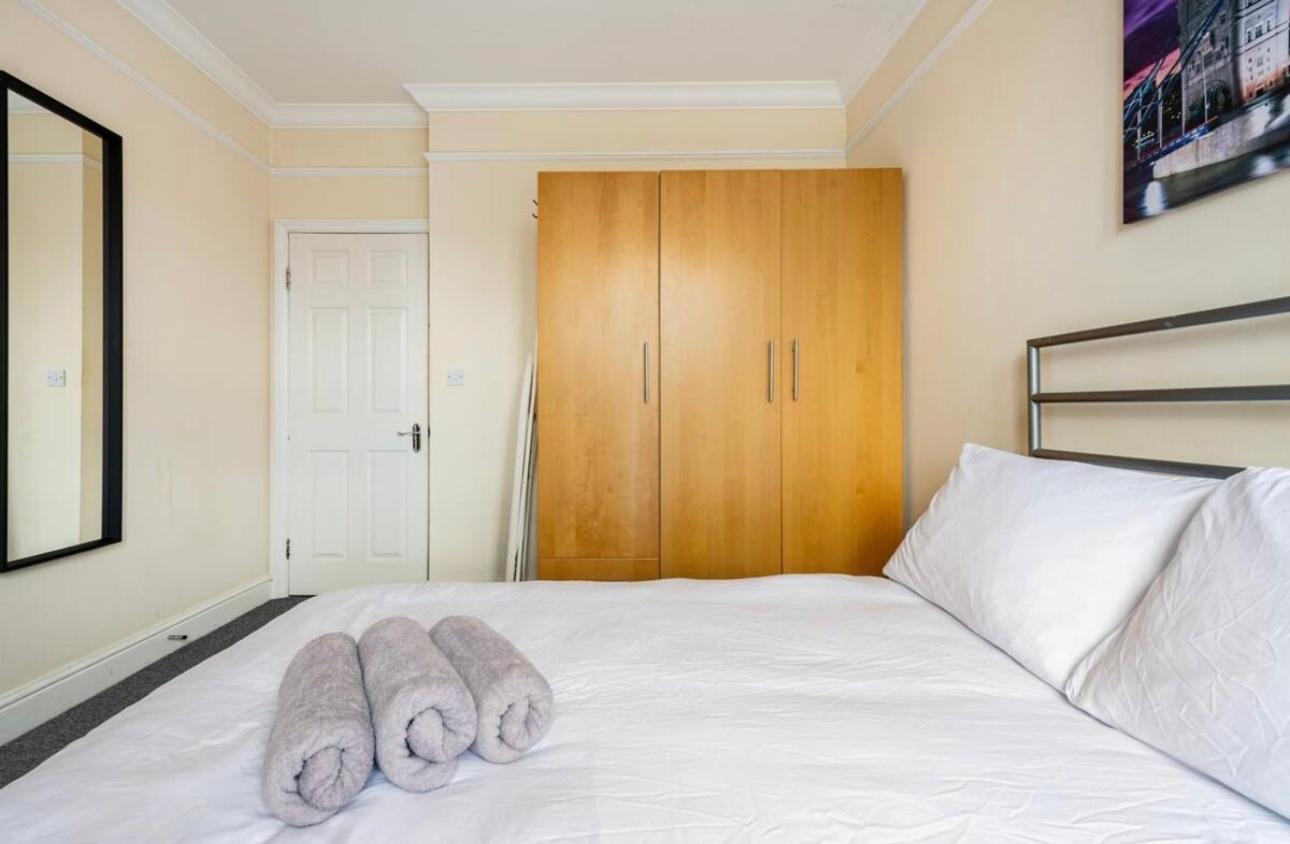 Lovely 3-bed 20 Minutes To