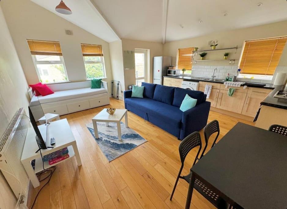 Lovely 3-bed 20 Minutes To
