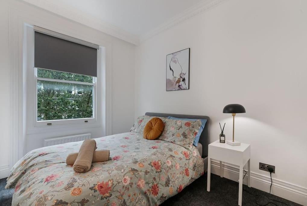 Knightsbridge Two Bed Appartement Londen