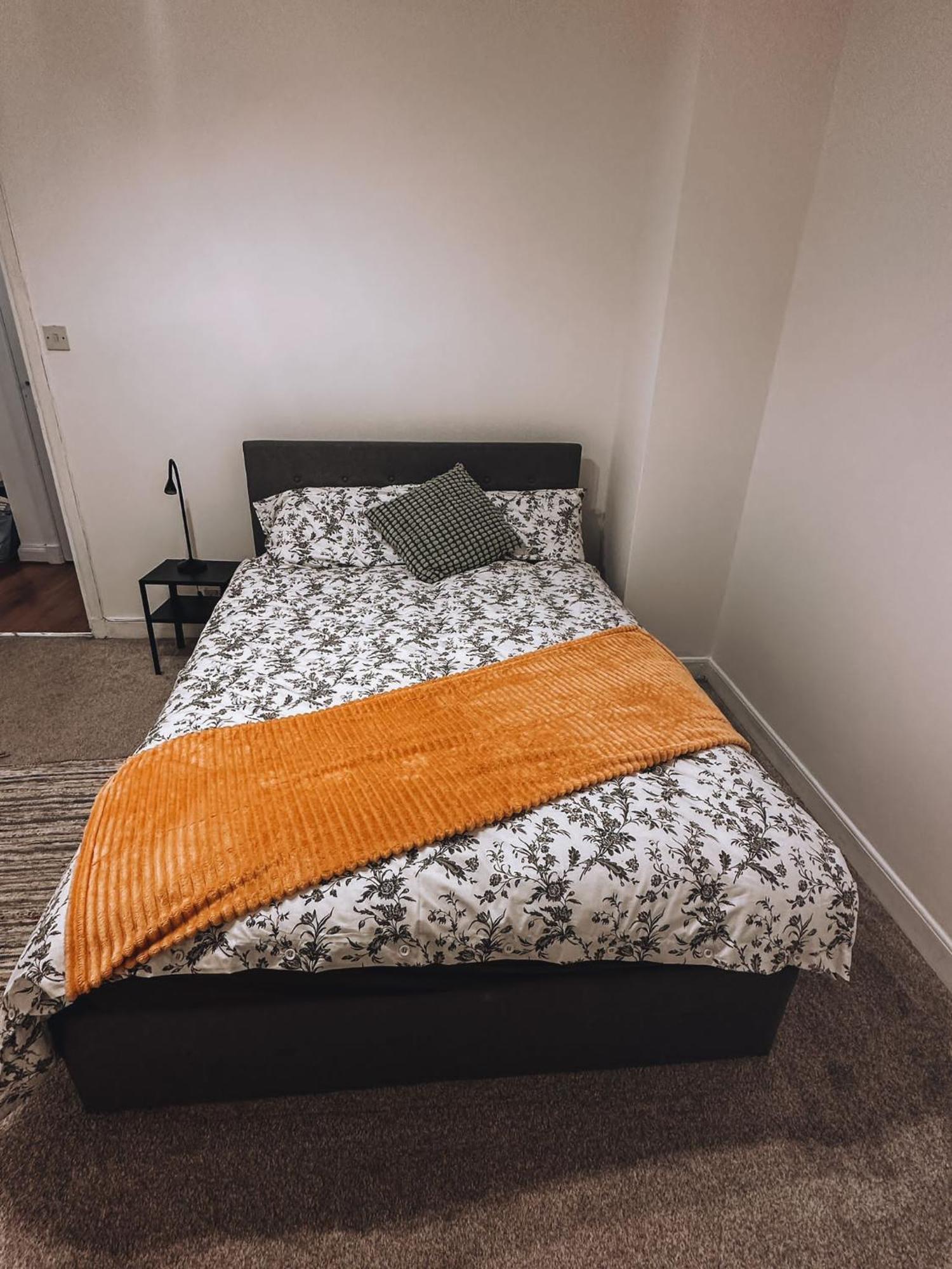 Cosy 2 Bedroom In Swiss Cottage. * Londen