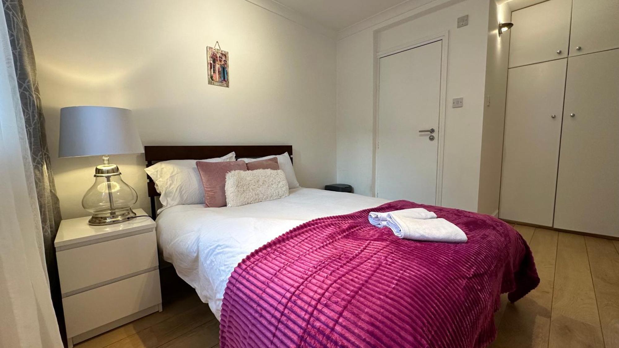 Appartement Economic Hotel-like Room, En-suite Sheperds Bush Londen