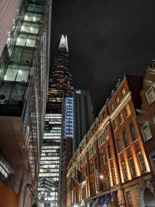8 Borough - Modern & Elegant 2-bed, 2-bath Apartamento Londres