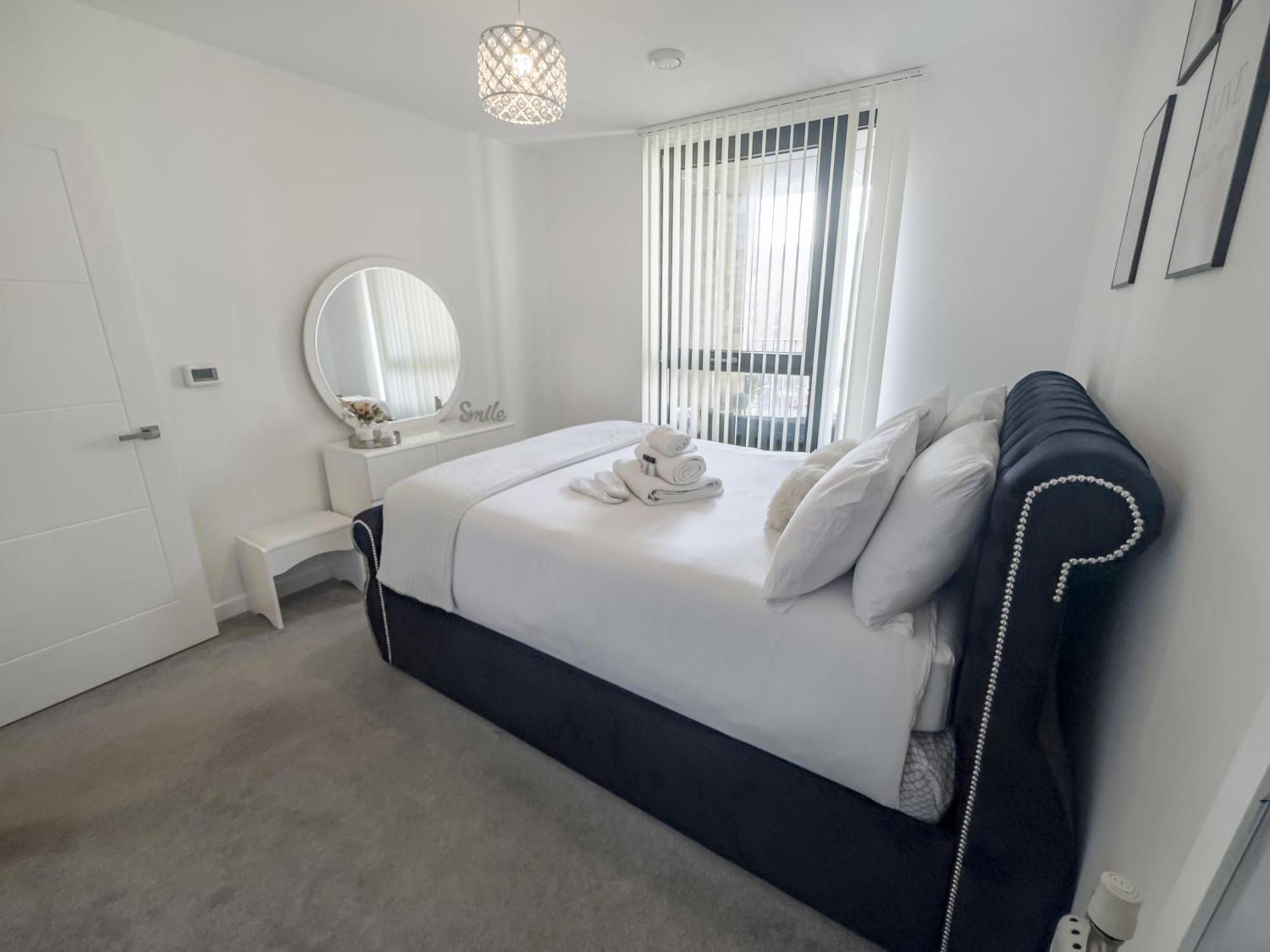 Greenwich With A River View & Balcony Near The 02 Arena & North Greenwich With Free Wifi & Fast Links Into *
