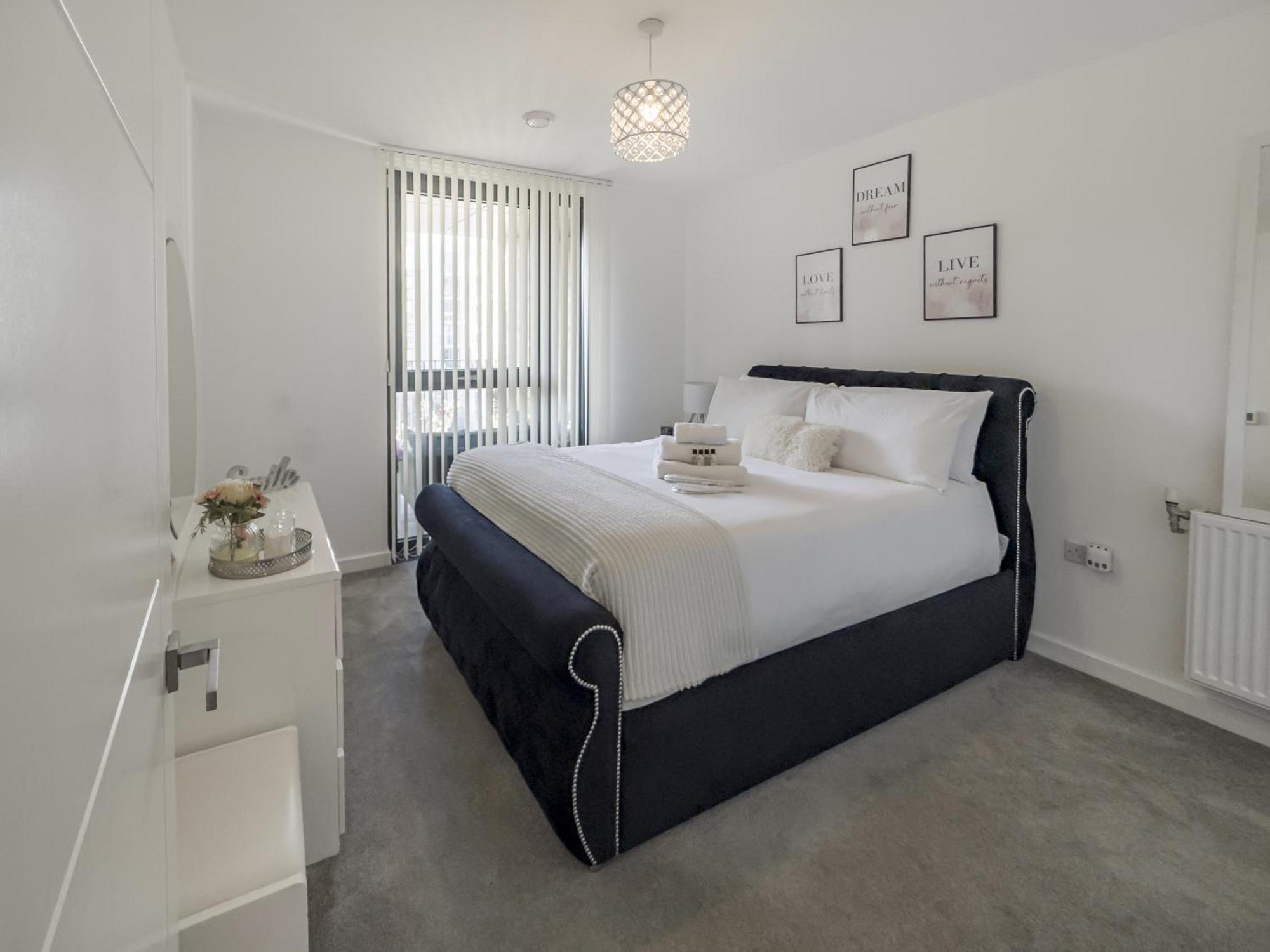 Greenwich With A River View & Balcony Near The 02 Arena & North Greenwich With Free Wifi & Fast Links Into Apartamento *