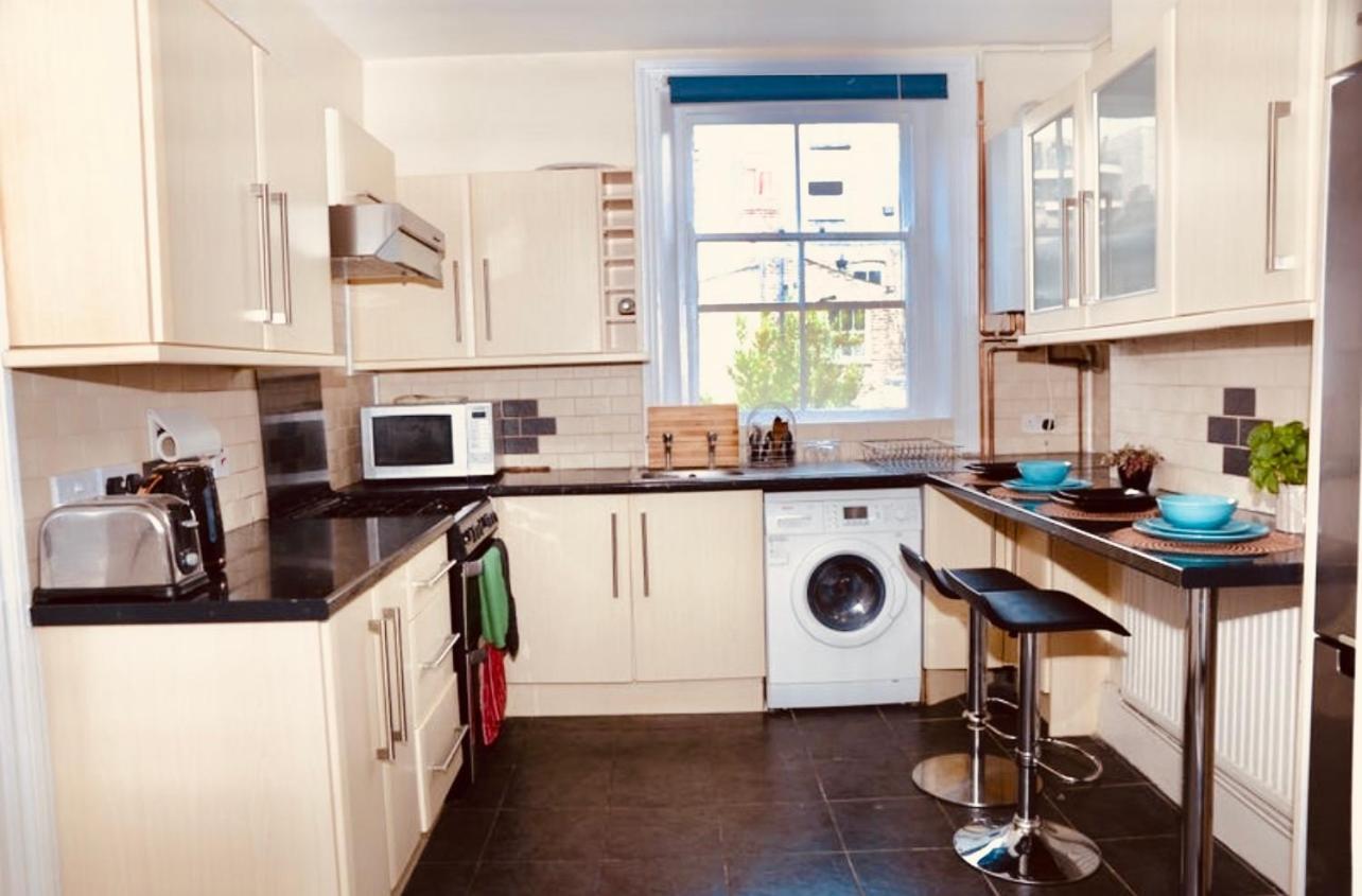 Elephant And Castle Spacious Double Bed Londres