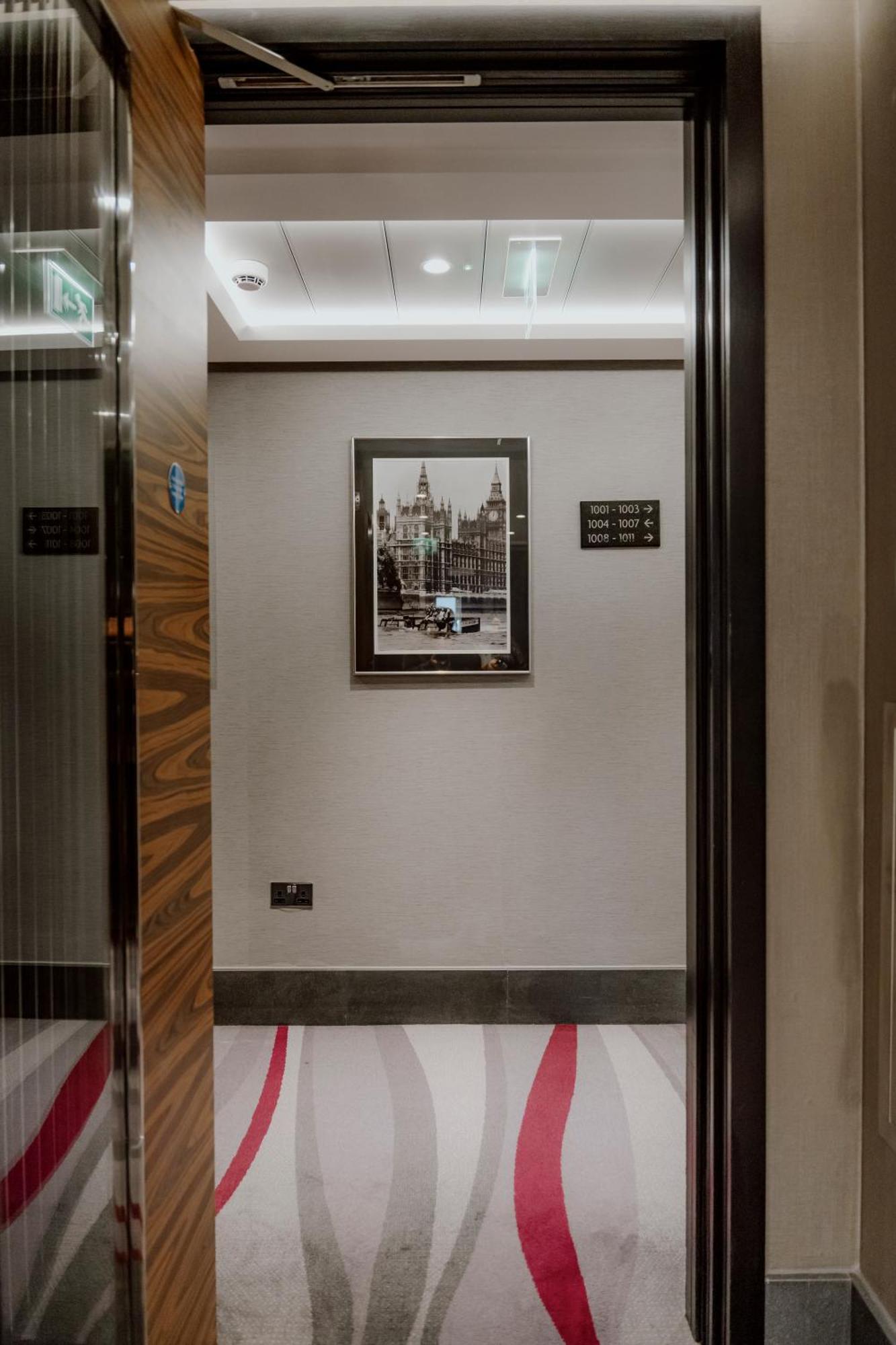 Crowne Plaza - - Embankment 4*