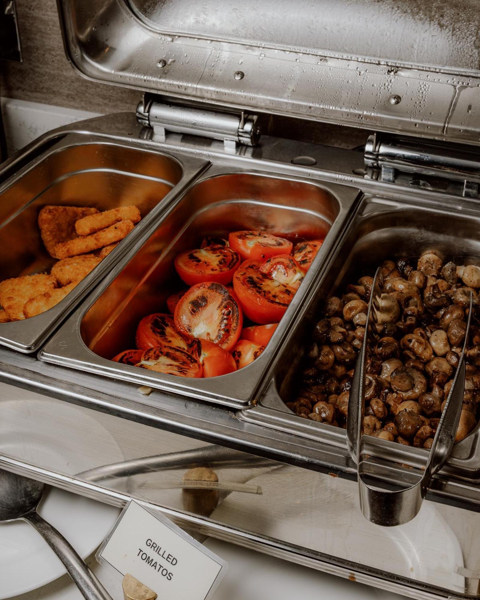 Crowne Plaza - - Embankment Hotel 4*