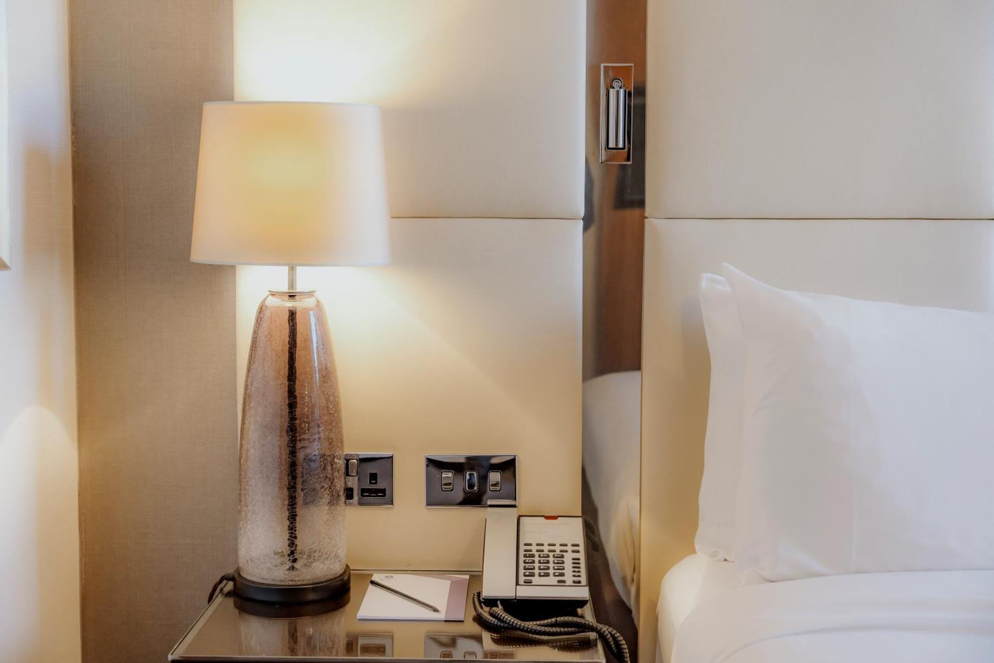 Crowne Plaza - - Embankment 4*
