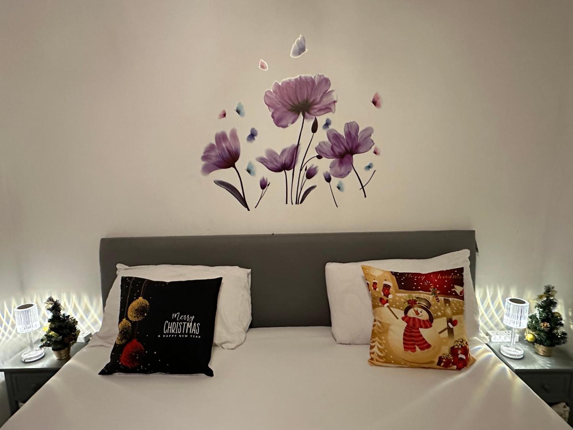 2 Bed 2 Bath - Free Parking - 3min Walk To The Train Station - 19min To Liverpool Street 5min To Victoria Line 1gb Broadband Super Fast Internet Ground Floor 100s Of Shops Restaurants Bakeries 24-hour Asda Superst * Londres