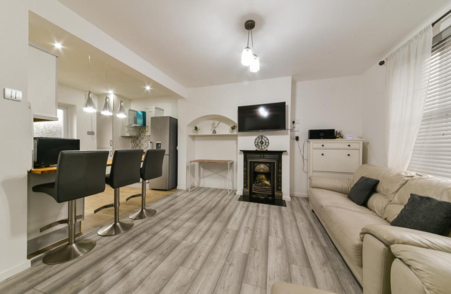 Bromley Serviced - Beckenham Place Park - - 2 Bed House - Free Parking - 2 Beds 1 Sofabed * London