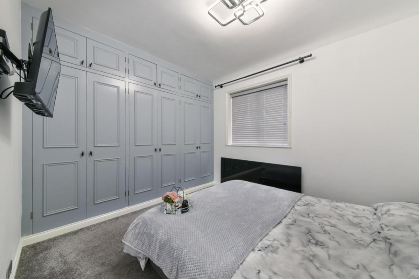 Apartment Bromley Serviced - Beckenham Place Park - - 2 Bed House - Free Parking - 2 Beds 1 Sofabed