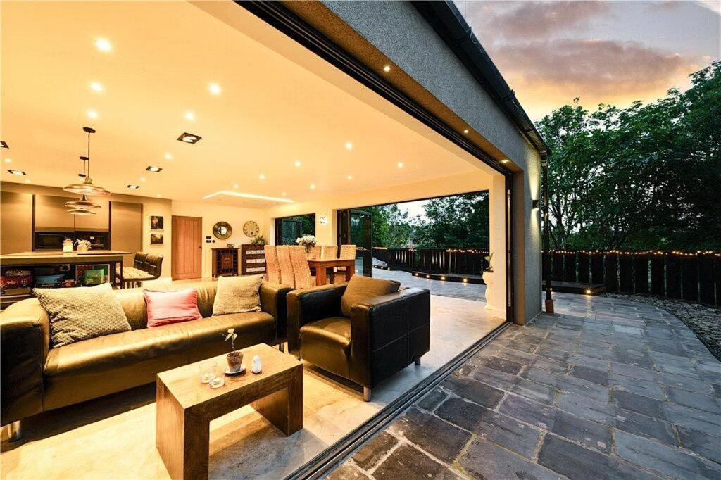 The Ridge London - Luxury Designer With Hot Tub And Sauna, Bexley Borough Of London Villa