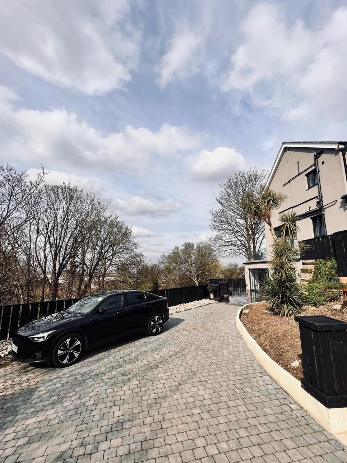 Villa The Ridge London - Luxury Designer With Hot Tub And Sauna, Bexley Borough Of London