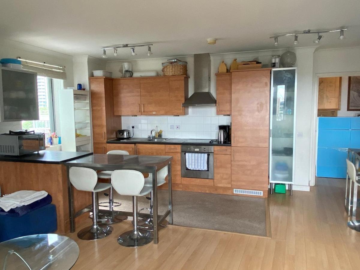 2 Bed Flat With Balcony - Zone 1 Appartement *