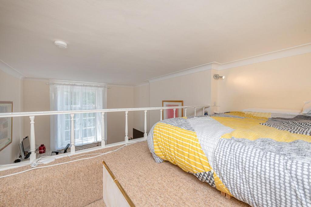 Two Double Mezzanine In Paddington Londres